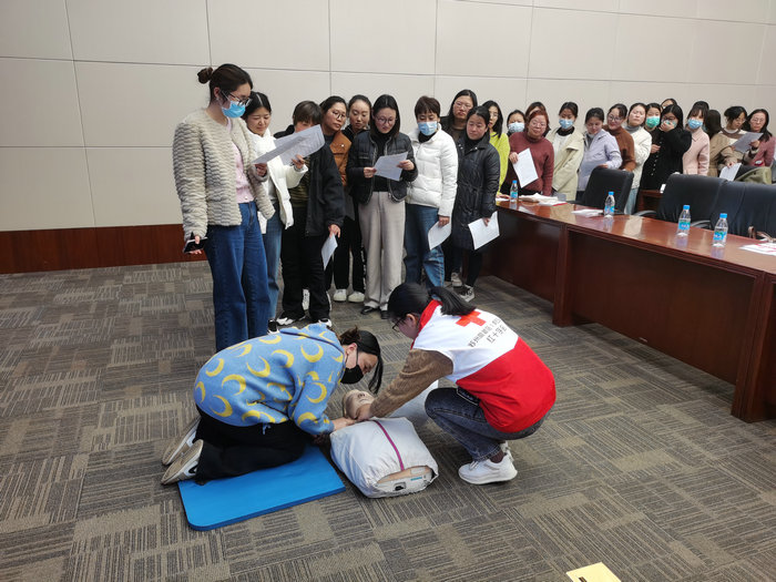 我院为全区托幼托育机构开展初级救护培训3.jpg 我院为全区托幼托育机构开展初级救护培训3.jpg
