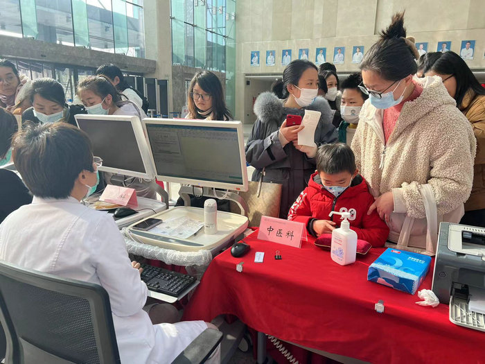 我院成功举办春季儿童助长中西医义诊活动.jpg