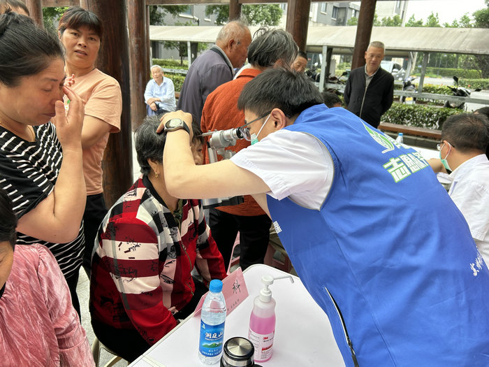 聚焦老少眼健康，南大苏州医院举办“全国爱眼日”系列活动2.jpg