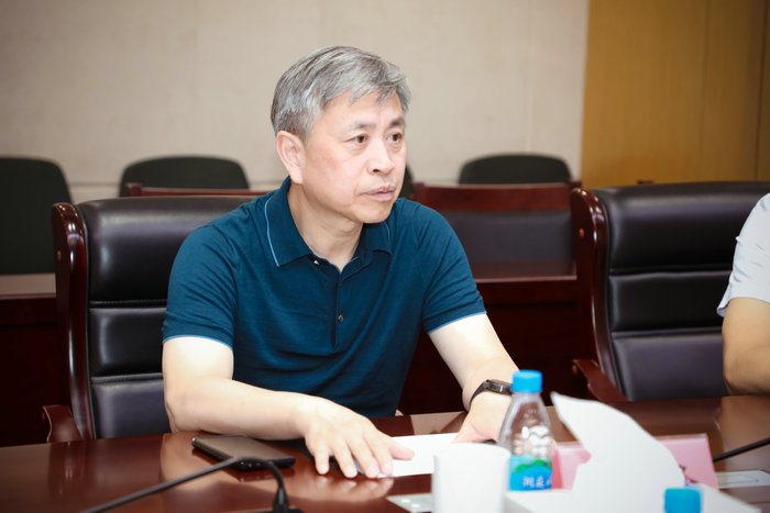 南大苏州医院召开退役军人和现役军属八一座谈会.jpg