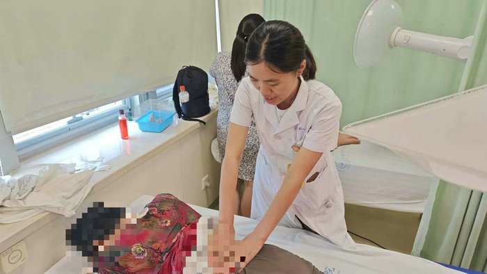 女子月经不规律 中西医结合治愈子宫内膜息肉.jpg