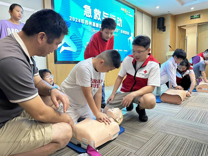 党员、青年医护为青少年上好安全自护“开学第一课”.jpg